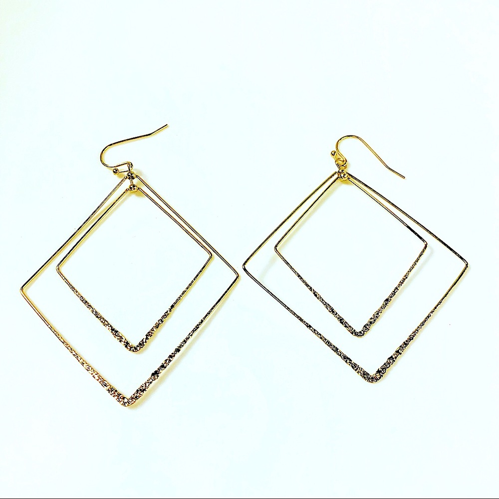 NEW Gold plated earrings